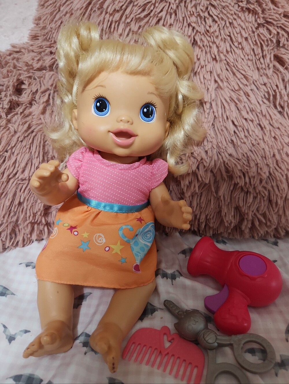 2011 Hasbro Baby Alive "Beautiful Now Baby" Doll Blonde Blue Eyes